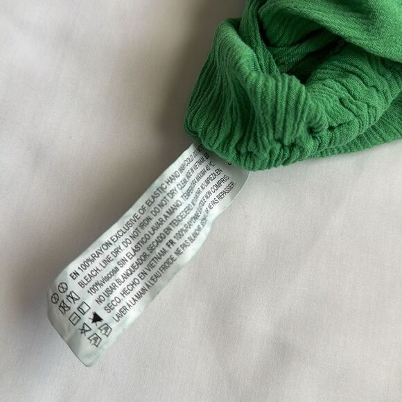 Forever 21 Green Off-the-Shoulder Flowy Crop Top – Size S - Picture 4 of 5